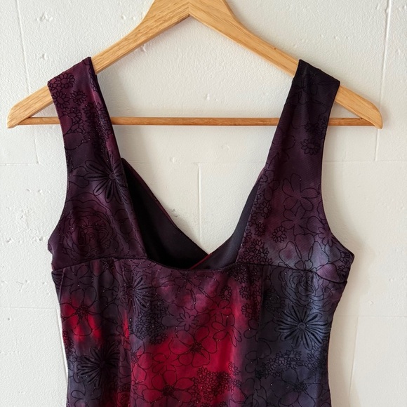 Y2K Red and Black Embroidered Sleeveless Dress with Sparkles - Picture 5 of 9